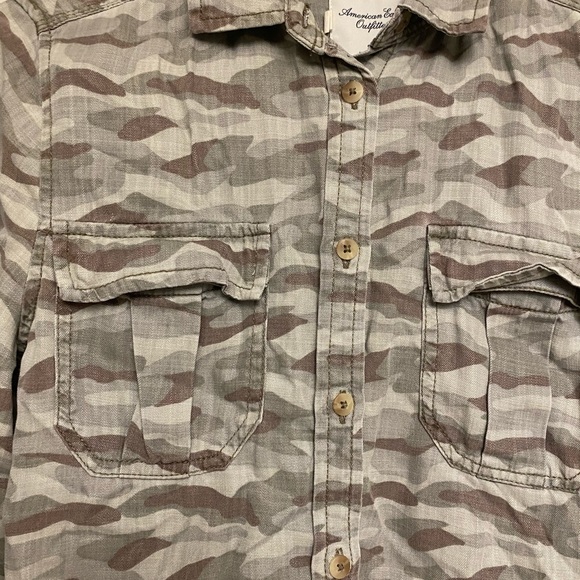 Army button down . - Picture 3 of 4